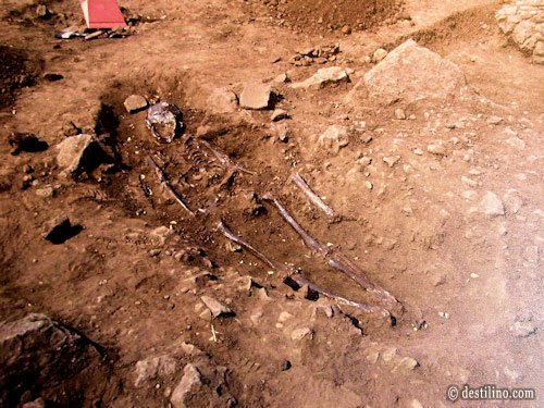 Site archéologique de Tazumal Squelette Maya trouvé sur le site  