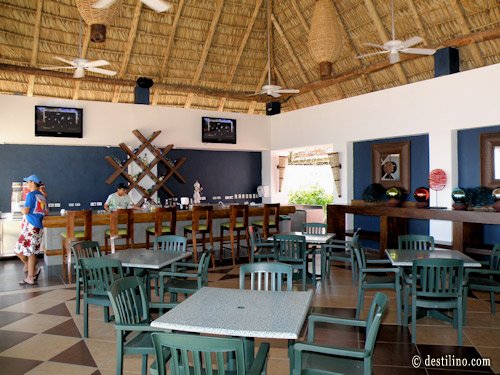Le secteur bar du Restaurant Fusion Italo-Jamaicain 