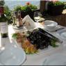 Notre assiette de la mer avec un vin bulgare (les blancs sont meilleurs)