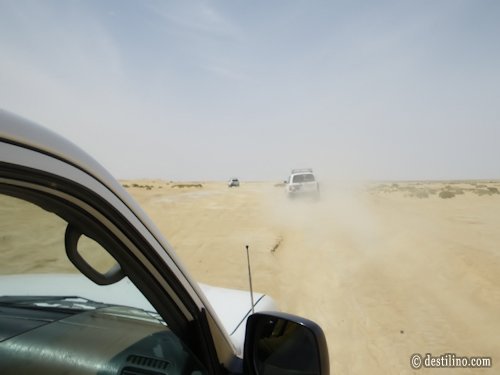 Balade en 4x4 dans le désert. We bite the dust! :o)