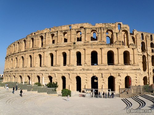 Visite de l'amphithéatre romain El Jem. Construit il y a plus de 1,800 ans