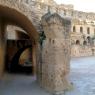 Visite de l'amphithéatre romain El Jem. sous les estrades