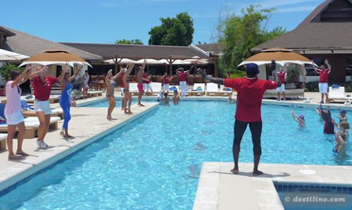 Club dance à la piscine