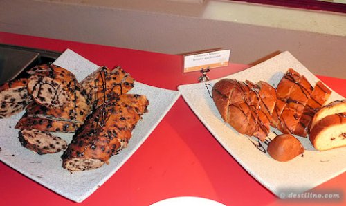 Resto buffet (gourmet) - les pains sont divins!