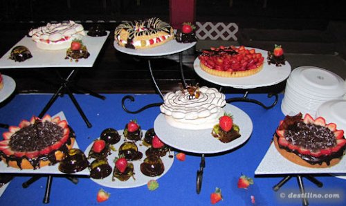 Resto buffet (gourmet) — une véritable pâtisserie!