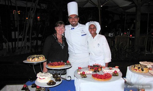 Lily et le chef cuisinier et la dame des desserts!