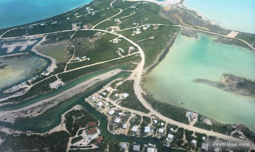 Les îles Turquoises, en vol