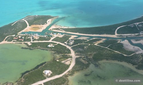 Les îles Turquoises, en vol