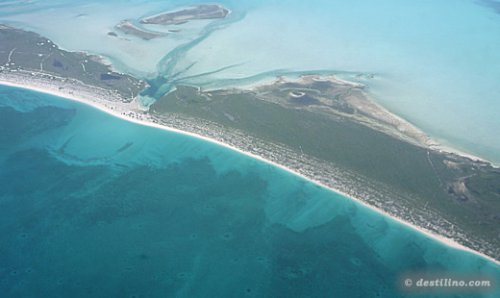 Les îles Turquoises, en vol