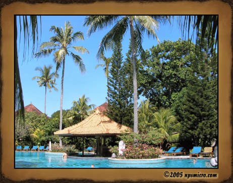 La piscine du Bali Tropic. À défaut de la plage qui n'est pas à son mieux en après-midi, la piscine est un excellent compromis. Un must!