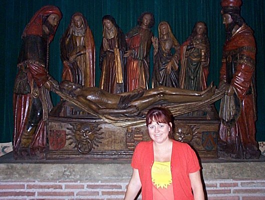 Mise au tombeau (sculpture en bois polychrome)