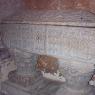 Un tombeau ancien dans l'église abbatiale 