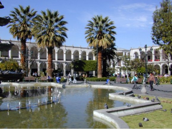 La Plaza de Armas (place principale de la ville) 