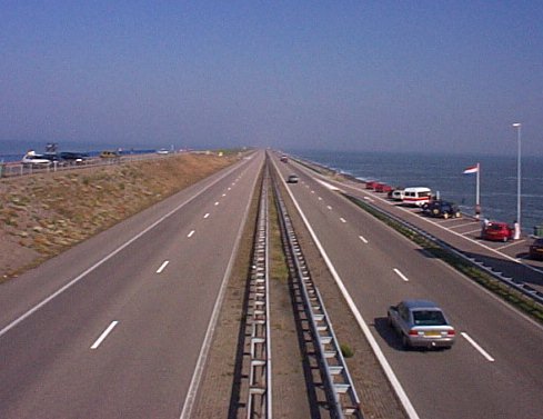 Asfluitsdijk-Digue de 30km.jpg - 37.41 K