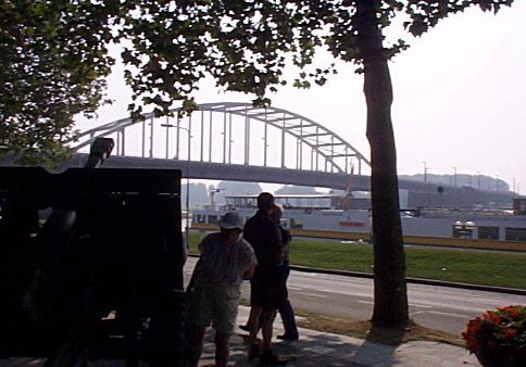 Le fameux Pont trop loin (WW2) détruit en 1945