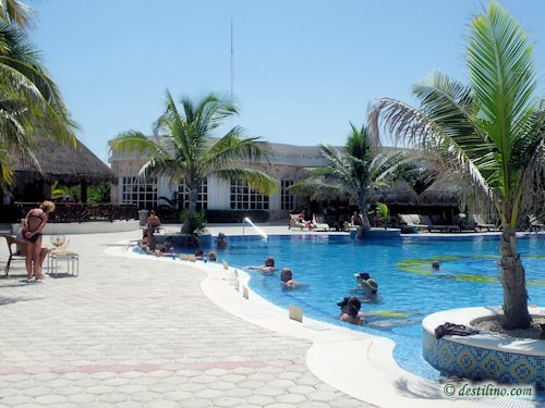 Hotel Catalonia Royal Tulum (2009)