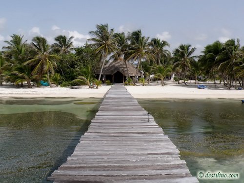 Hotel Playa Sonrisa (2009)