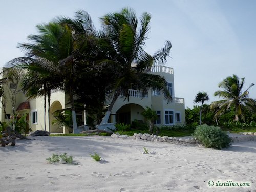 Hotel Playa Sonrisa (2009)