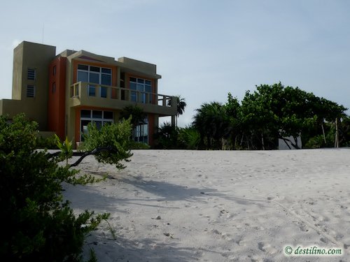 Hotel Playa Sonrisa (2009)