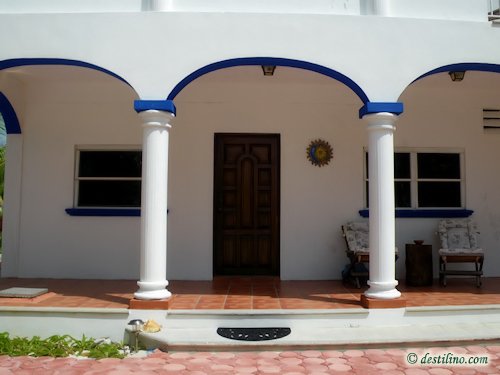 Hotel Playa Sonrisa (2009)
