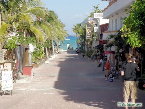 Playa del Carmen (2009)