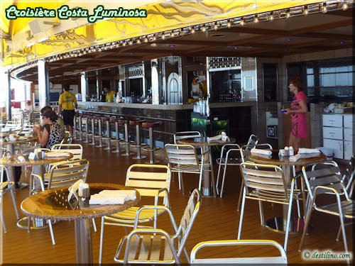 Lobby bar