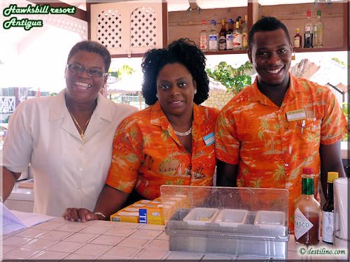 Resto Grill - Le sympatique staff de l'hôtel