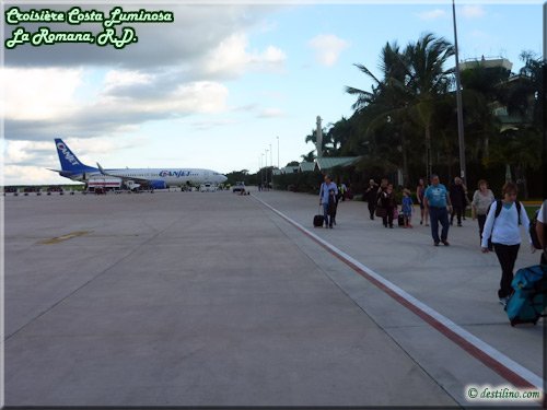 Arrivée avec Canjet à l'aéroport (LRM)