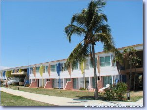 Hotel Rancho Luna (2006)