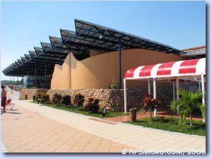 Hotel Rancho Luna (2006)