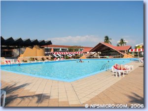 Hotel Rancho Luna (2006)