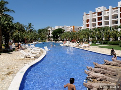Piscine « Bambu » 
