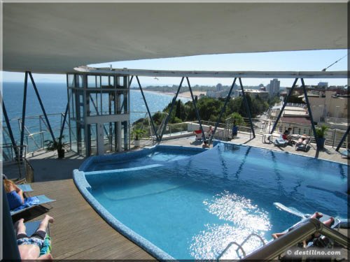 Piscine au dernier étage