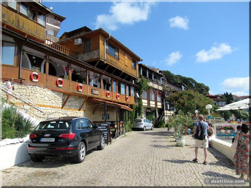 La joile ville