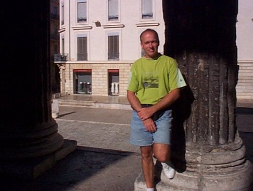 Nîmes
