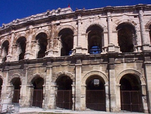 Nîmes