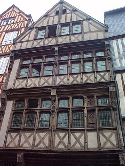 Maison a colombage du 15e siecle, Rue St-Roman, Vieux Rouen 