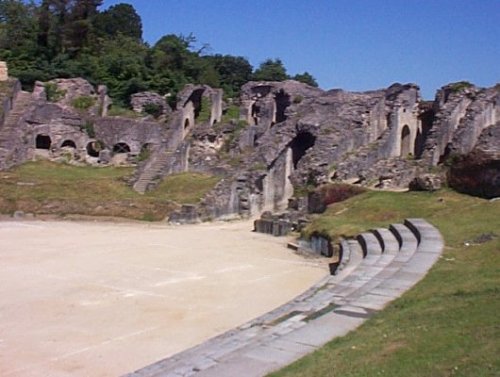 Ruines d'un Amphithéatre romain (40 apres J.C.)