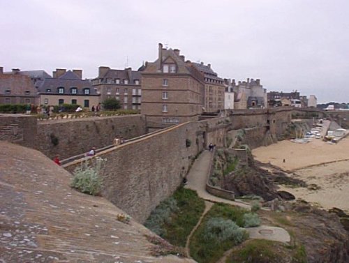Les remparts du côté de la mer 
