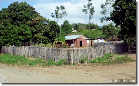 Le petit village de Barranca Honda