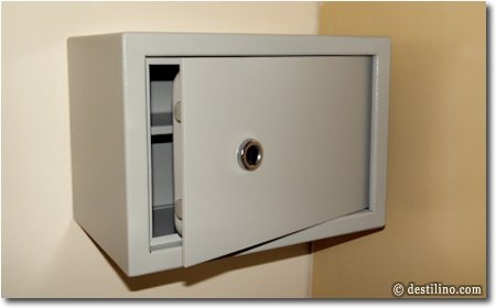 Coffret de sureté (clef disponible à la réception) 