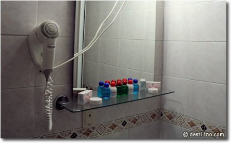 Sèche-cheveux et articles de toilette (bungalow) 