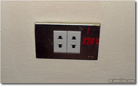 Prises 220 Volts dans la chambre 