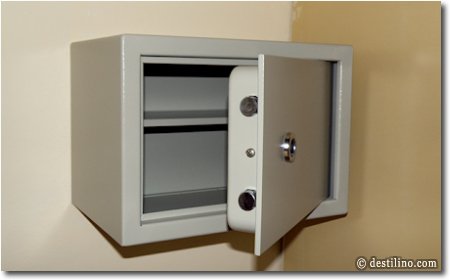 Coffret de sureté dans l'armoire (clef à la réception) 