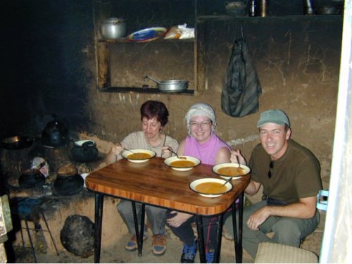 Chantal, Suzelle et Normand .... À la soupe! 