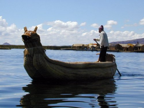 Barque en totora 