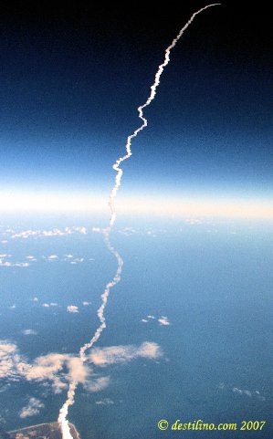Lanchement d'un satellite de Cap Canavaral (vue de l'avion)