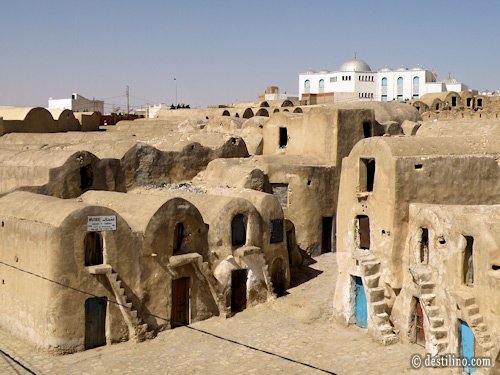 Visite de la ville de Medenine. Ksours berbères