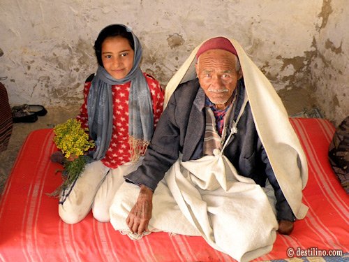 En route vers Matmata. Arrêt dans une maison de Berbères