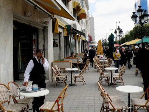 Tunis, avenue Habib Bougiba